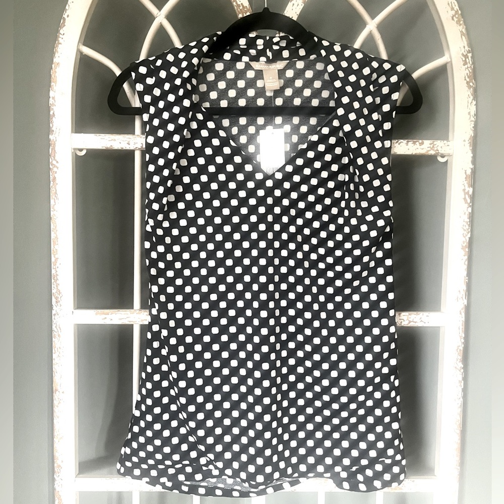 NWT Banana Republic Sleeveless Top